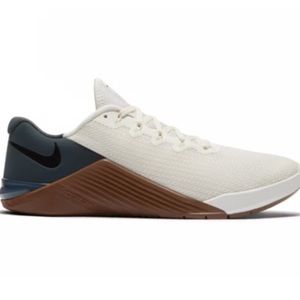 Nike Metcon 5 Ivory Seaweed Like New Size 7.5